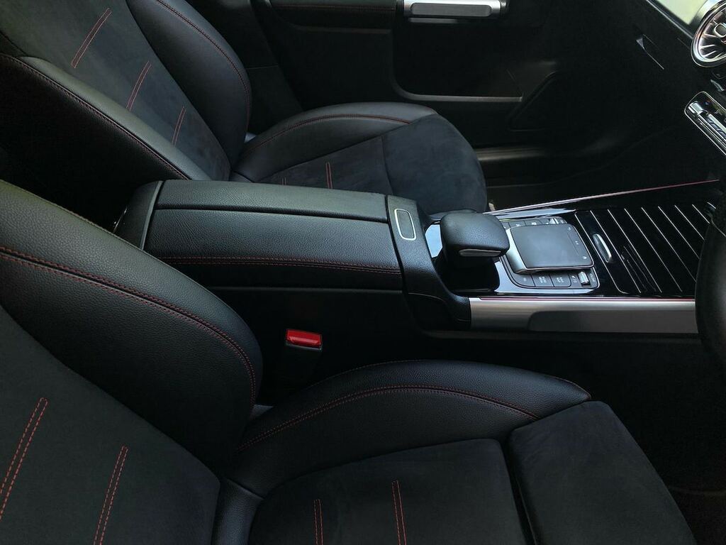 Mercedes-Benz GLB Class Glb 200 Rhd White #13