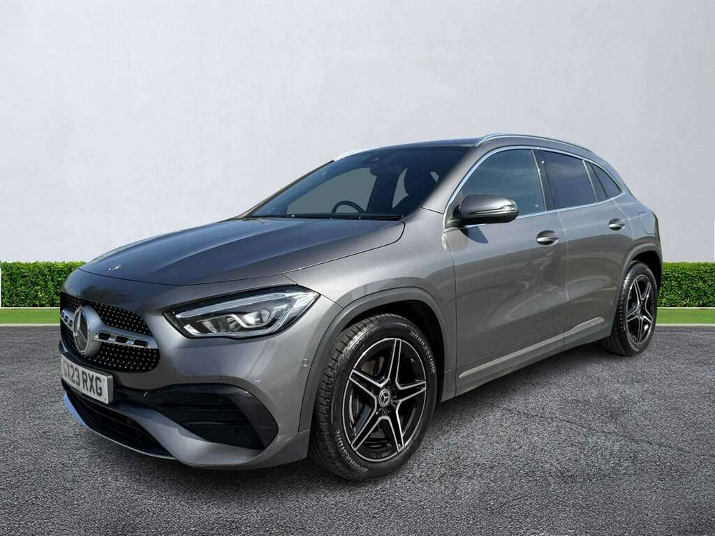 Mercedes-Benz GLA Class Gla 200 Amg Line Executive Grey