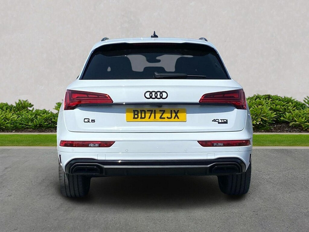 Audi Q5 2.0 Tdi 40 Edition 1 Suv S Tronic Quatt White #4