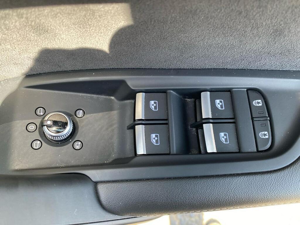 Audi Q5 Tfsie 50 S Line Black #21