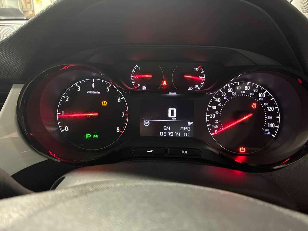 Vauxhall Crossland X Griffin Orange #8