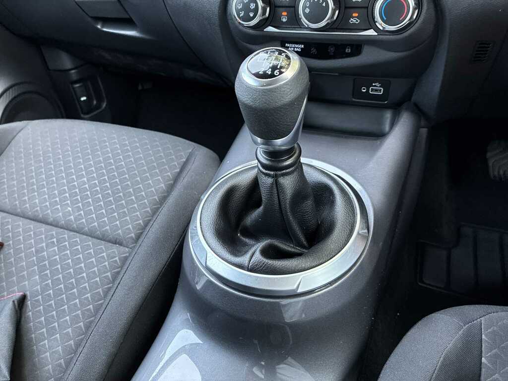 Nissan Juke 1L Tekna Black #12