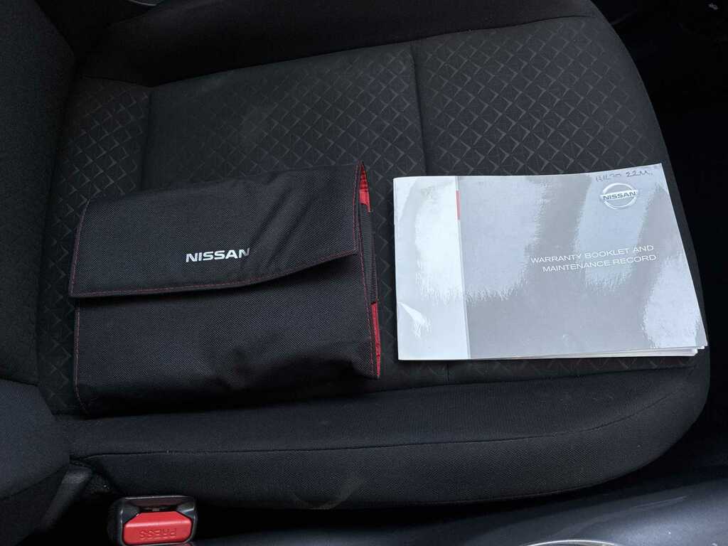 Nissan Juke 1L Tekna Black #35