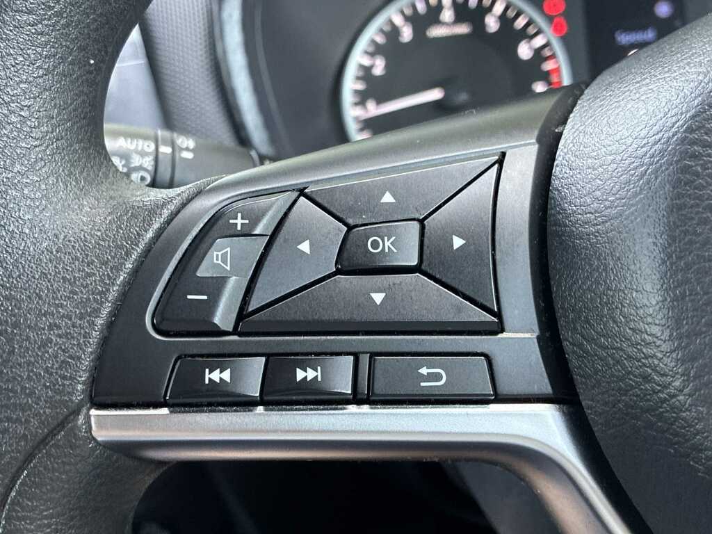 Nissan Juke 1L Tekna Black #23