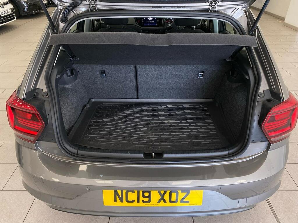 Volkswagen Polo Hatchback Silver #17