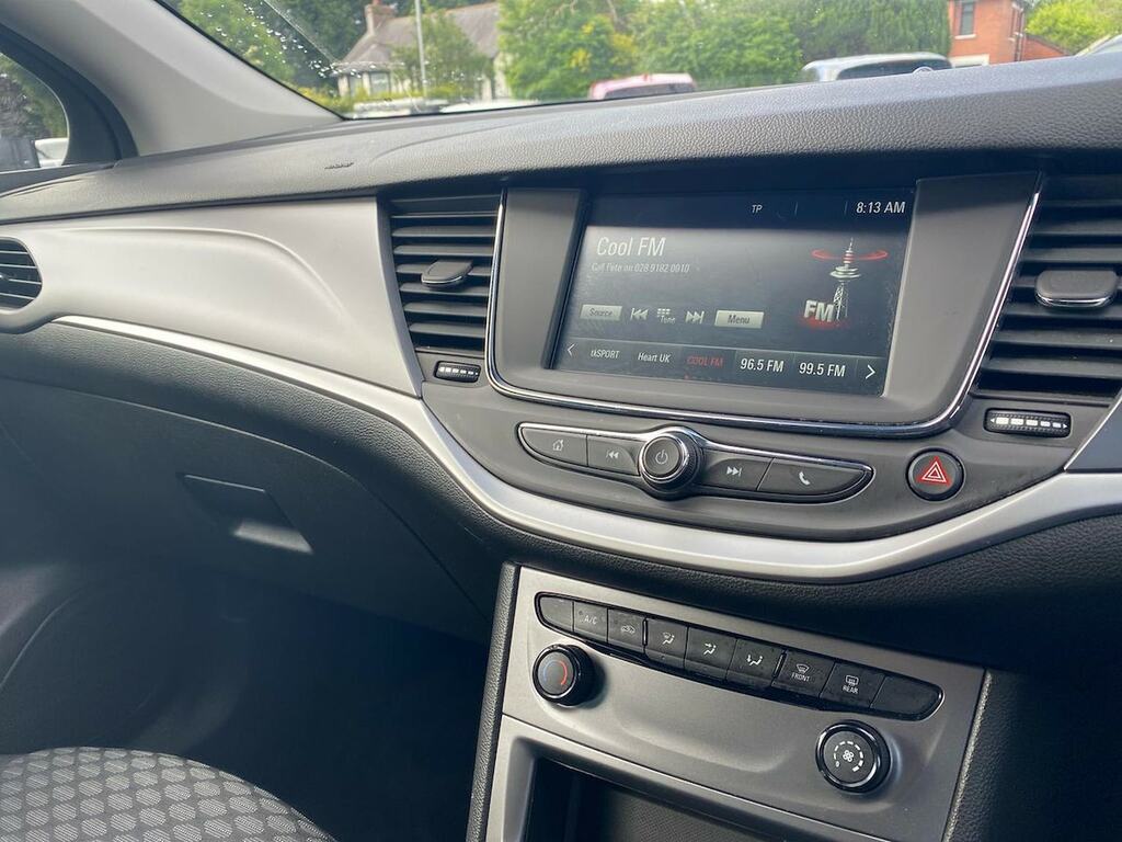 Vauxhall Astra 1.4L Elite Nav 148 Bhp Green #25