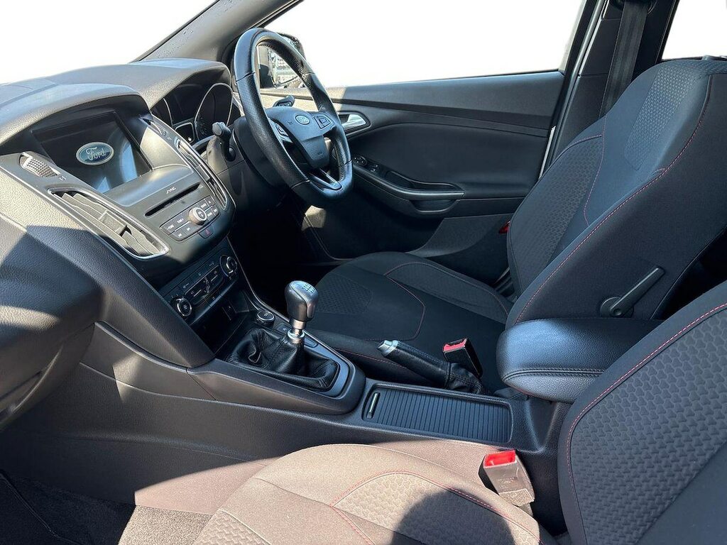 Ford Focus 1.0 Ecoboost 125 Zetec Edition White #7