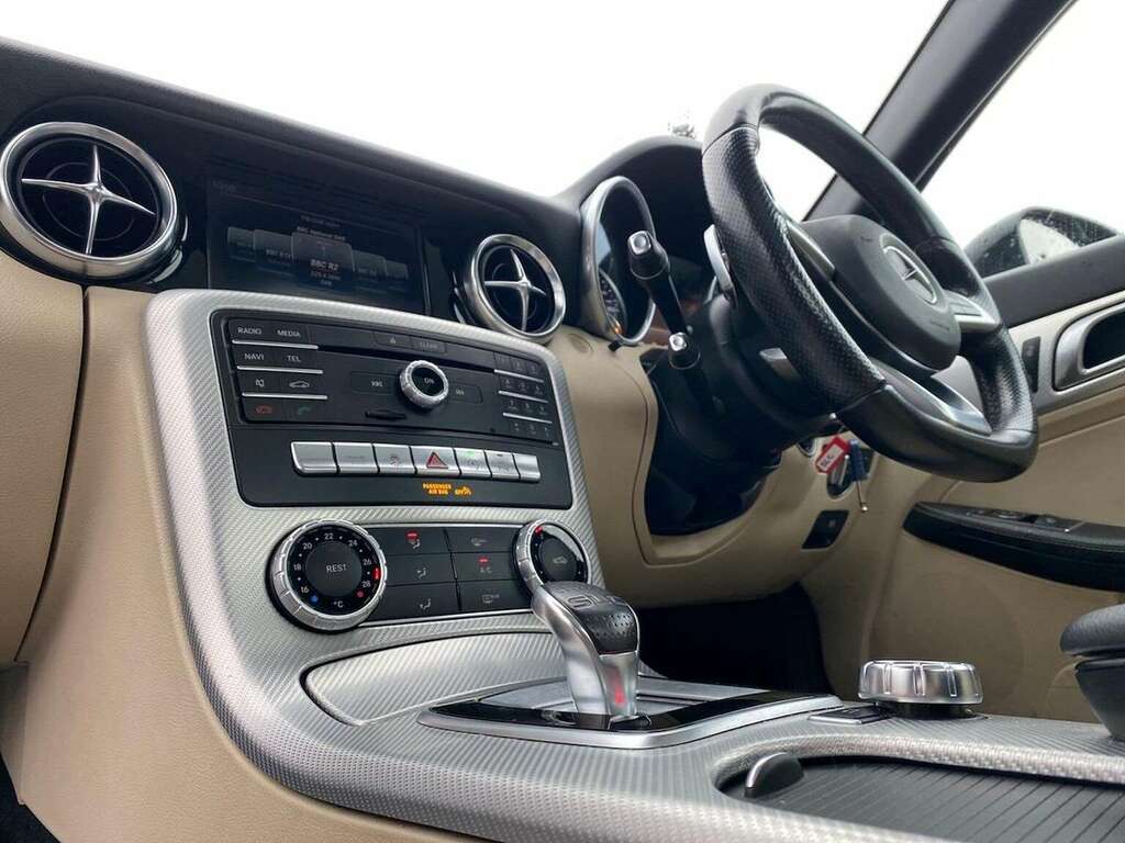 Mercedes-Benz SLC  Red #23
