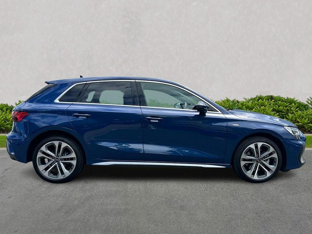 Audi A3 1.5 Tfsie S Line Sportback Plug-in Hybr Blue #3