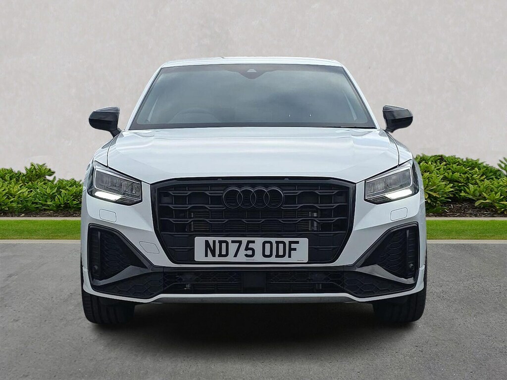 Audi Q2 1.5 Tfsi Cod 35 Black Edition Suv S Tro White #5