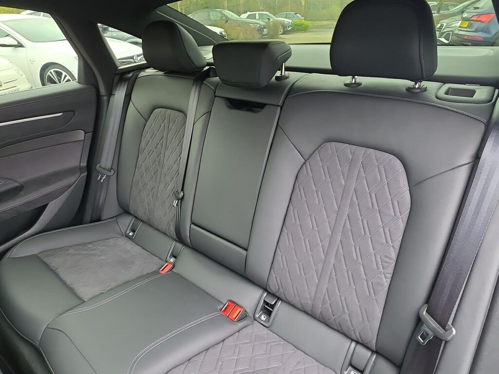 Audi A6 Saloon S Line E-hybrid Quattro 299 Ps S Tronic Black #16