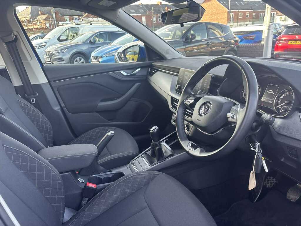 Skoda Kamiq Se Drive White #14