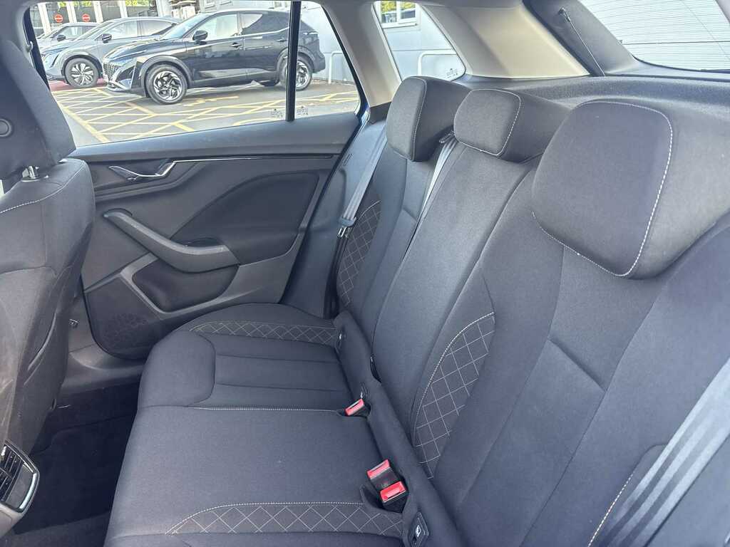 Skoda Kamiq Se Drive White #15