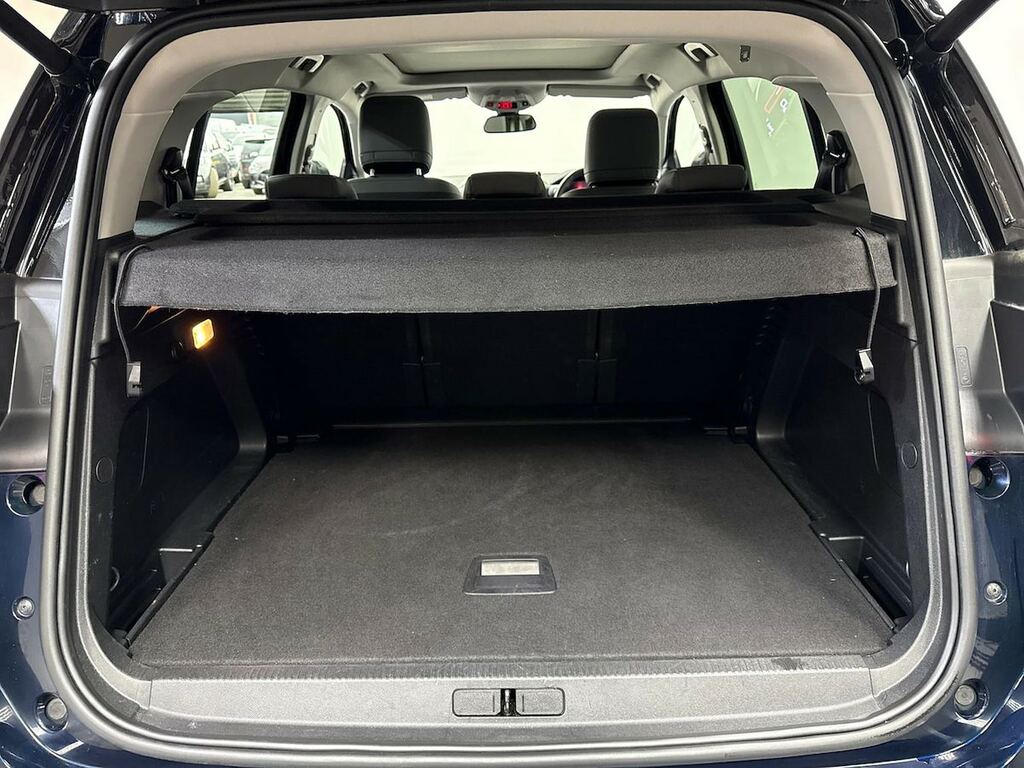 Citroen C5 Aircross Hatchback White #17