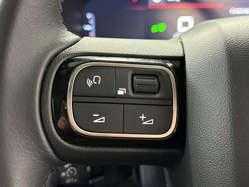 Citroen C5 Aircross Hatchback White #25