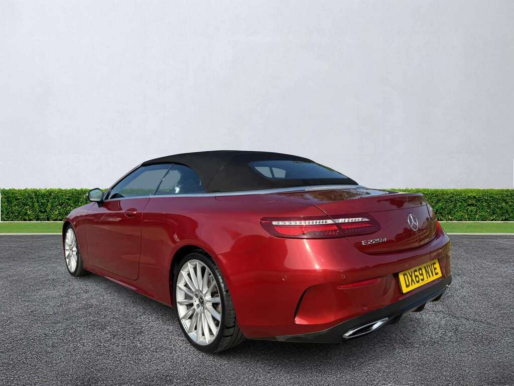 Mercedes-Benz E Class E220d Amg Line 9G-tronic Red #4