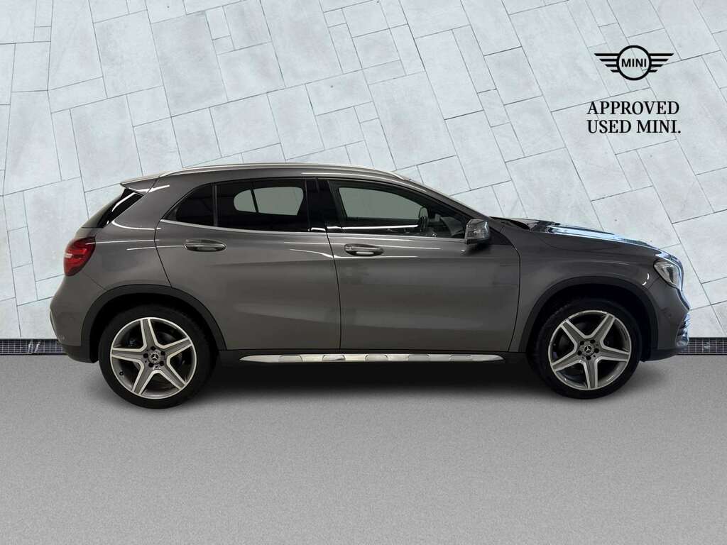 Mercedes-Benz GLA Class Gla 250 4Matic Amg Line Premium Plus Grey #3