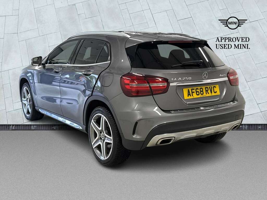 Mercedes-Benz GLA Class Gla 250 4Matic Amg Line Premium Plus Grey #2