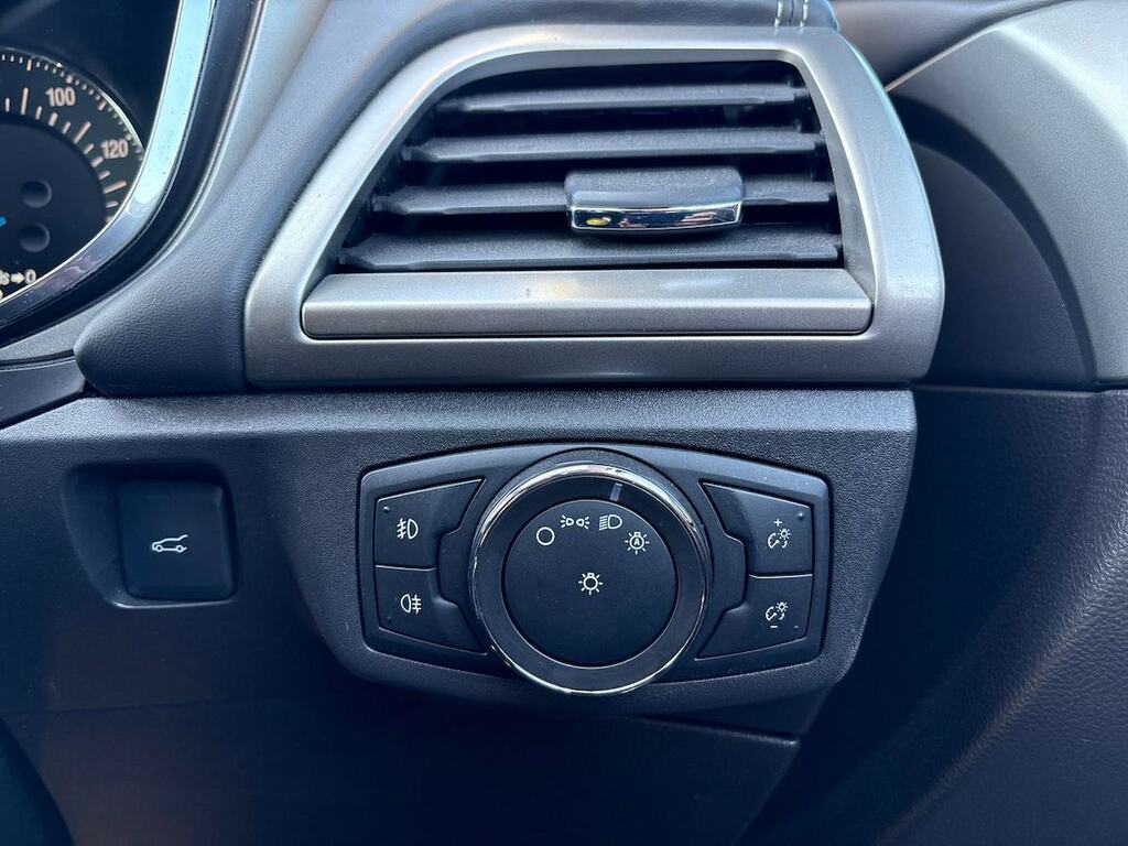Ford Mondeo 2.0 Tdci Titanium Hatchback Euro White #21