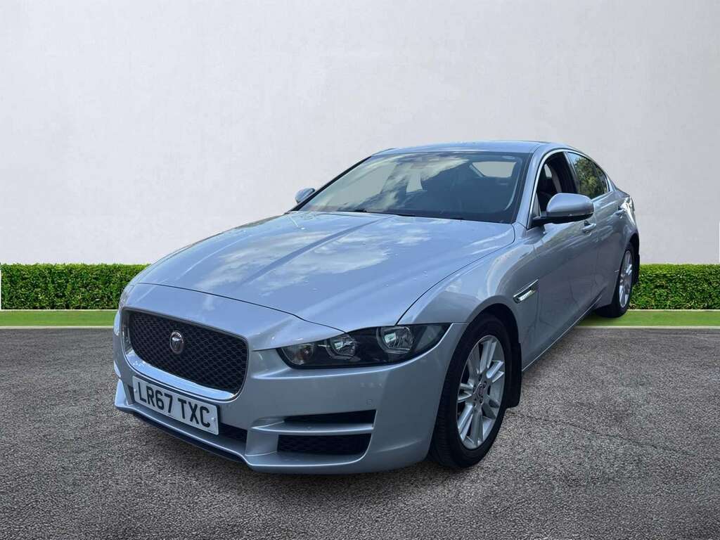 Jaguar XE 2L R-sport Black #19