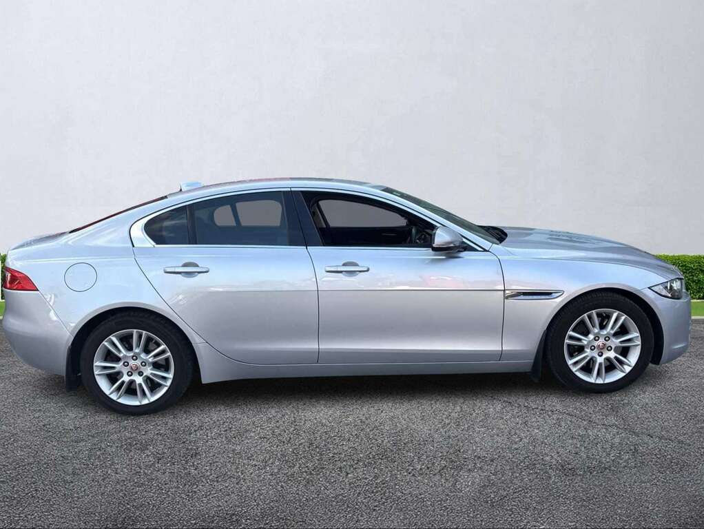 Jaguar XE 2.0 Ingenium Prestige Silver #3