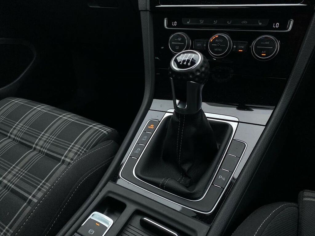 Volkswagen Golf 1.6 Tdi 110 Gt Edition Black #13