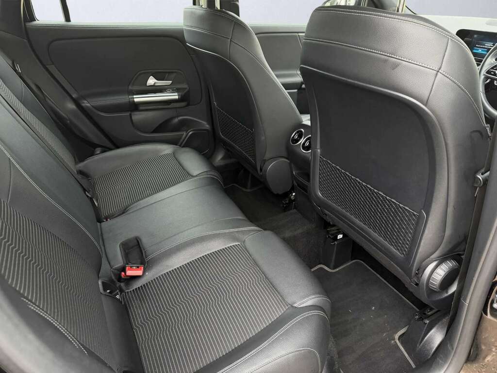 Mercedes-Benz GLA Class 1.6 Gla200 Amg Line Edition Plus 7G-dct Euro 6  #19