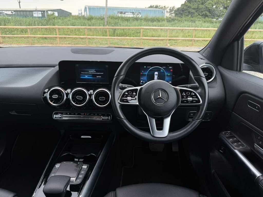 Mercedes-Benz GLA Class 1.6 Gla200 Amg Line Edition Plus 7G-dct Euro 6  #20
