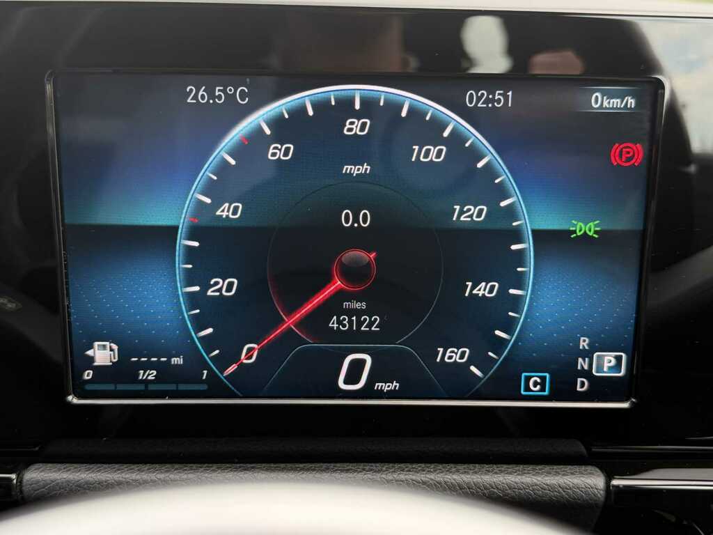 Mercedes-Benz GLA Class 1.6 Gla200 Amg Line Edition Plus 7G-dct Euro 6  #29