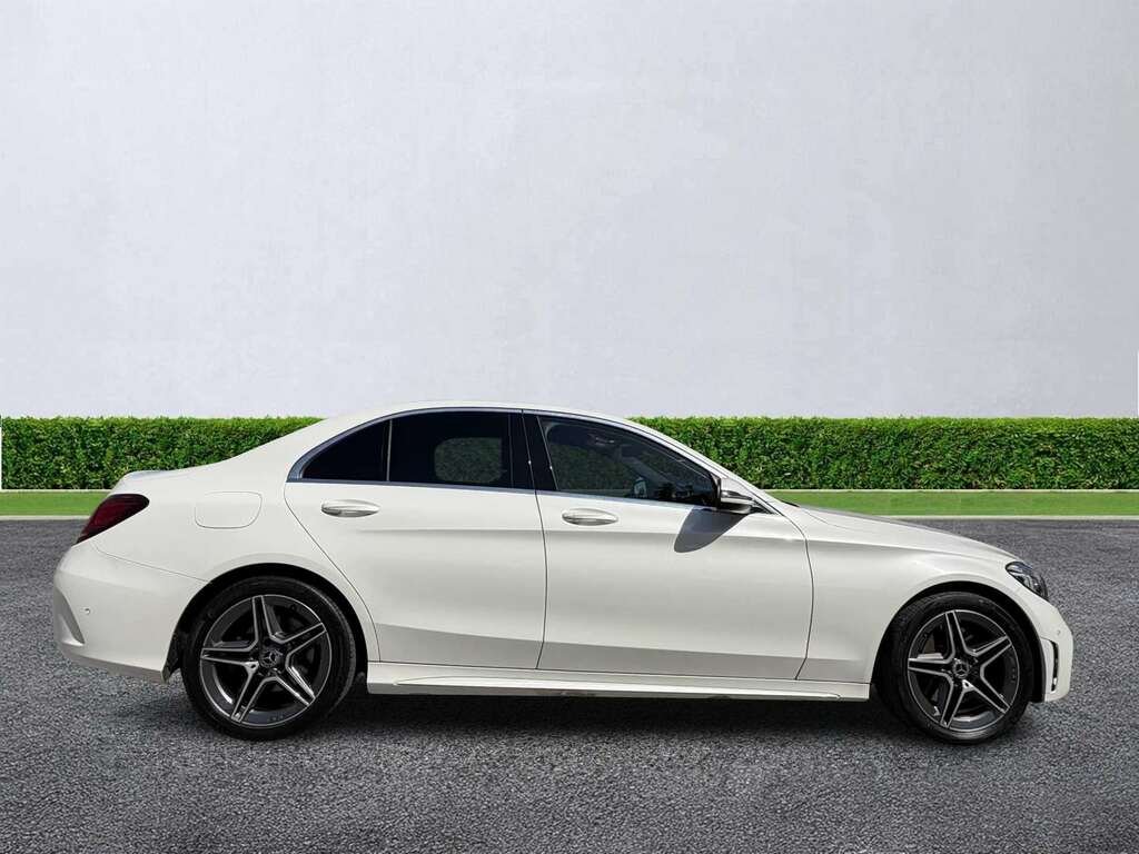 Mercedes-Benz C Class C300 Amg Line Edition Premium 9G-tronic White #2