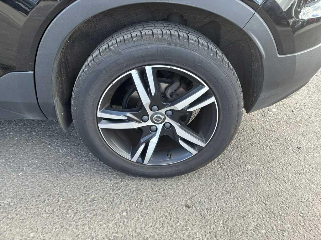 Volvo XC40 1.5 T3 163 R Design Black #5