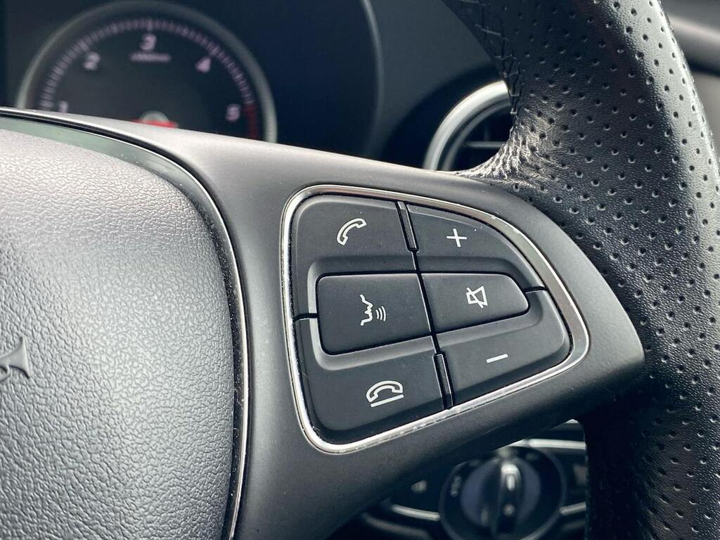 Mercedes-Benz GLC Class 2.1 Glc 220 D 4Matic Amg Line Premium 168 Bhp Black #25
