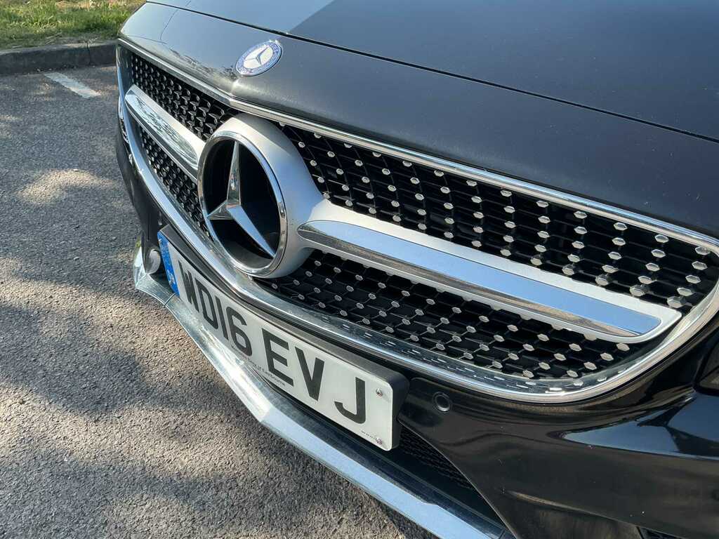 Mercedes-Benz CLS Cls350 D Amg Line Premium Plus Red #36