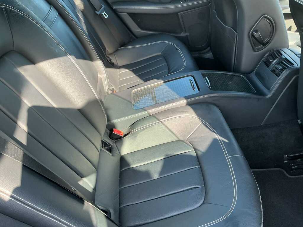 Mercedes-Benz CLS Cls350 D Amg Line Premium Plus Red #28