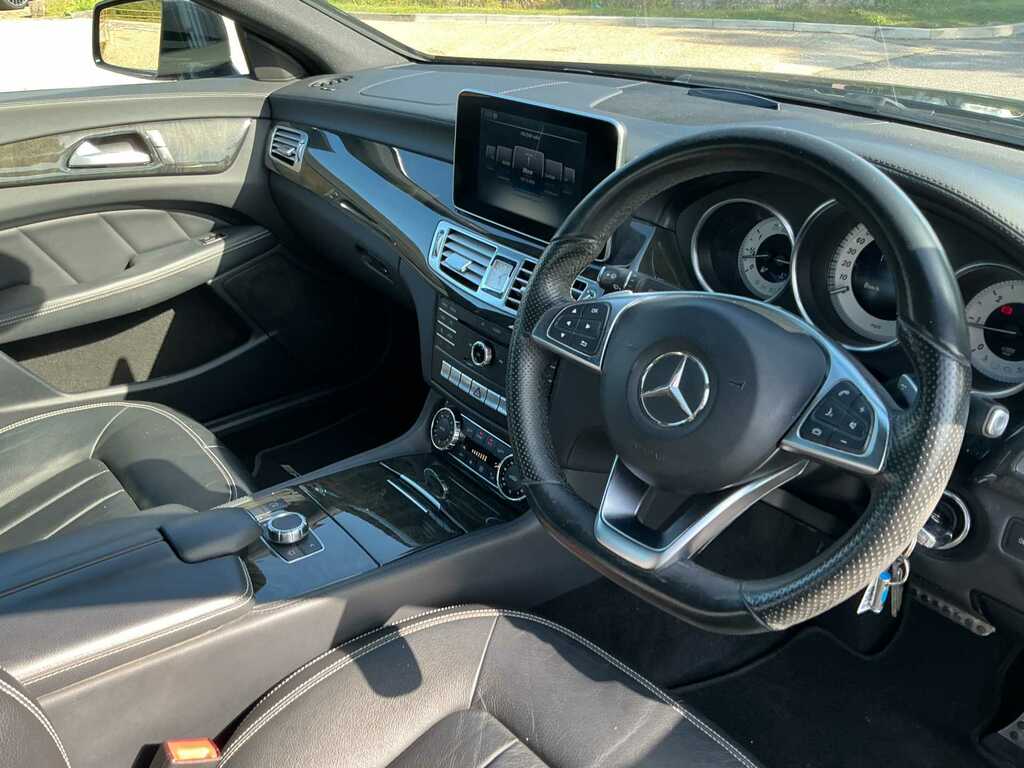 Mercedes-Benz CLS Cls350 D Amg Line Premium Plus Red #20
