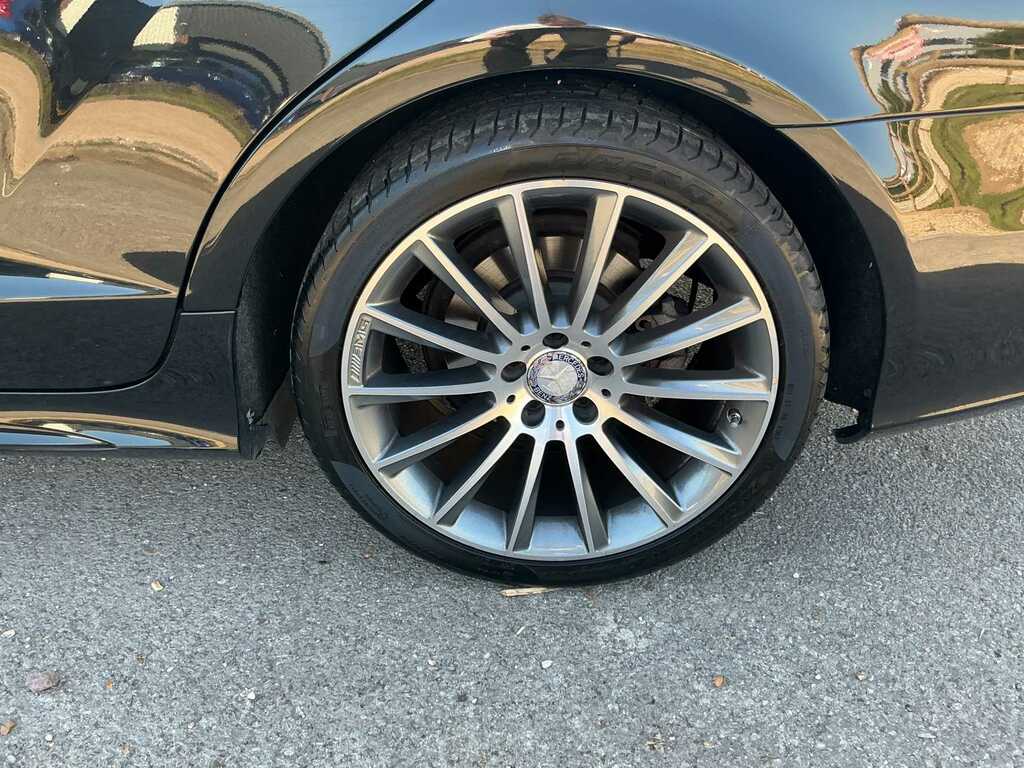 Mercedes-Benz CLS Cls350 D Amg Line Premium Plus Red #31