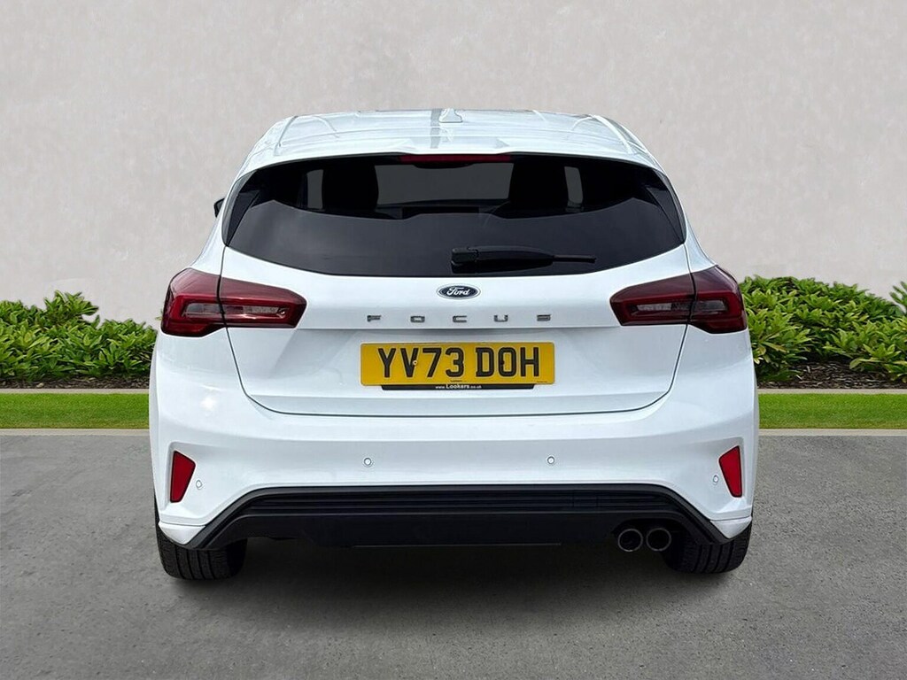 Ford Focus 1.0T Ecoboost St-line Hatchback White #4