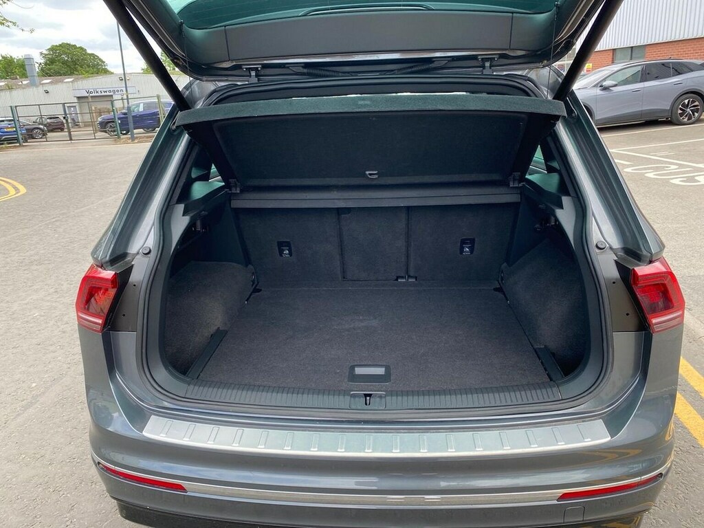 Volkswagen Tiguan Suv Black #17