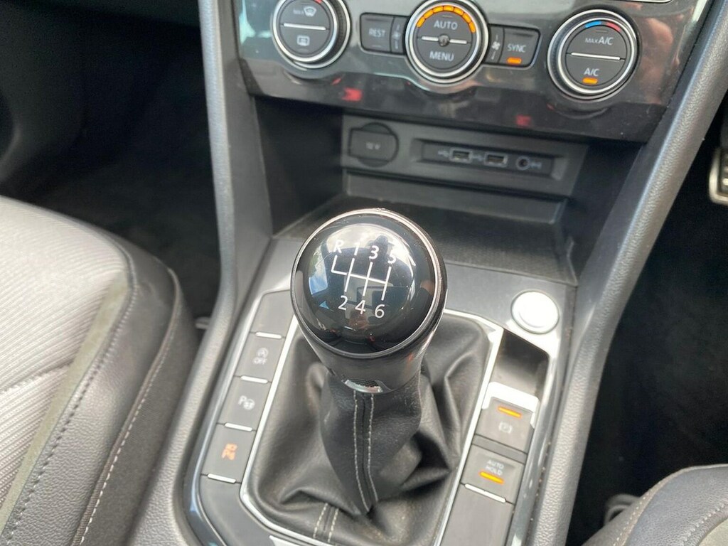 Volkswagen Tiguan Suv Black #13
