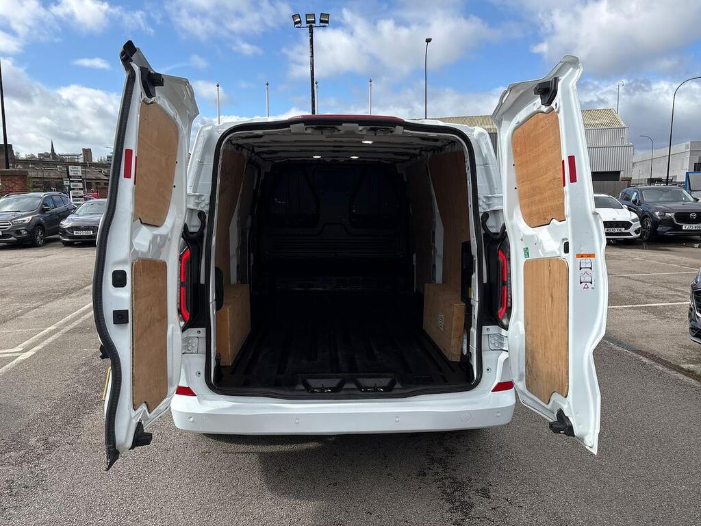 Ford Transit Custom 320 65Kwh Limited Panel Van L2 H YS74VKA #6
