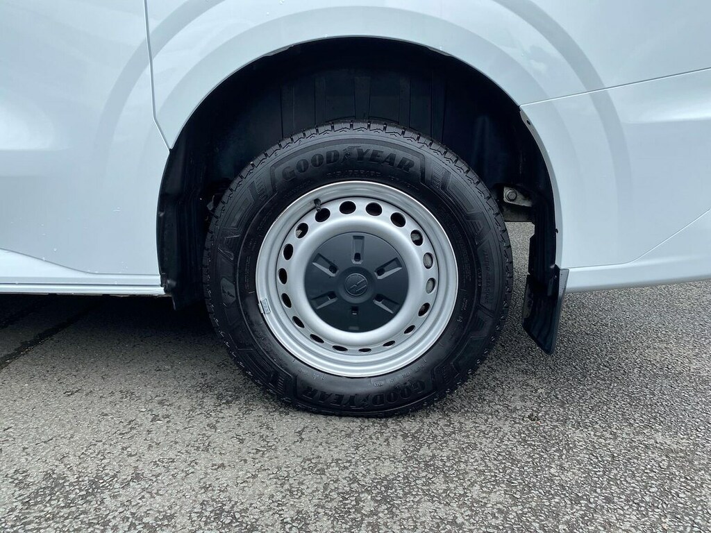 Volkswagen E-Transporter T32 65Kwh Commerce Plus Panel Van Aut #5
