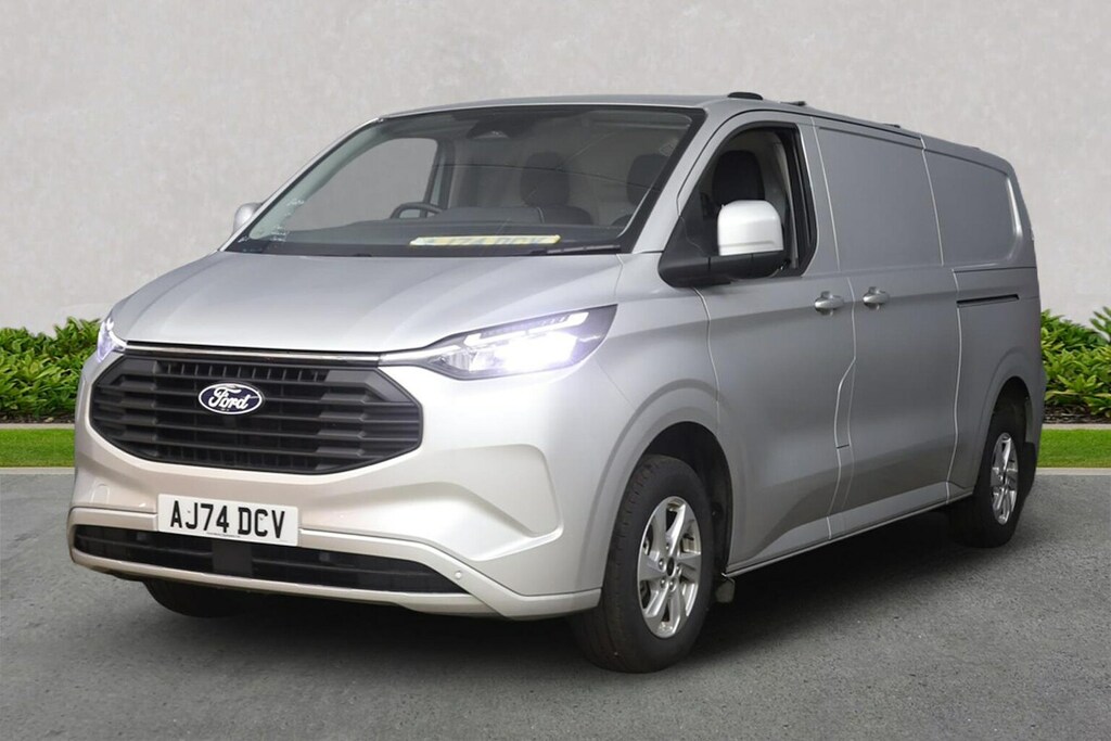 Ford Transit Custom 2.5 320 Duratec 11.8Kwh Limited Panel Van Petr AJ74DCV #2