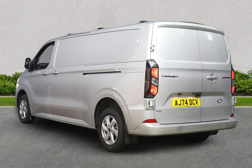Ford Transit Custom 2.5 320 Duratec 11.8Kwh Limited Panel Van Petr AJ74DCV #4