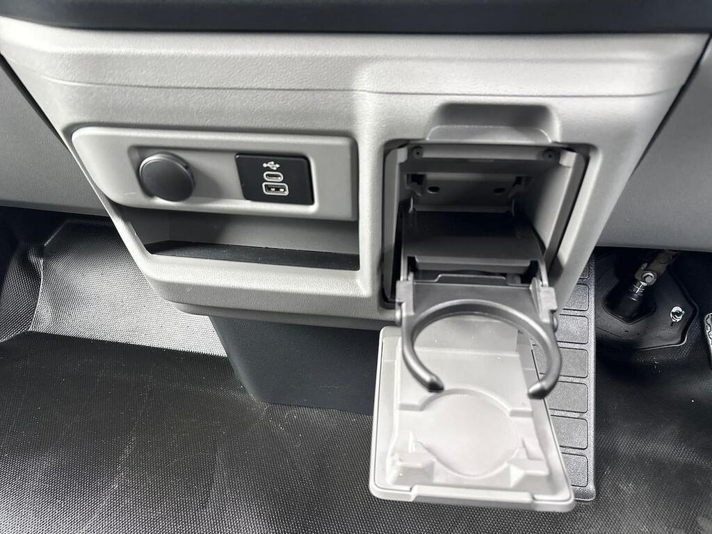 Ford Transit Custom Leader White #31