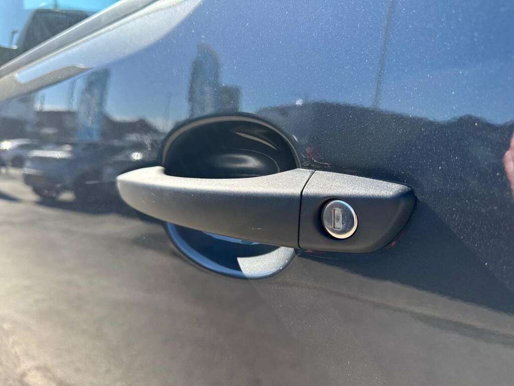 Vauxhall Vivaro Prime White #33