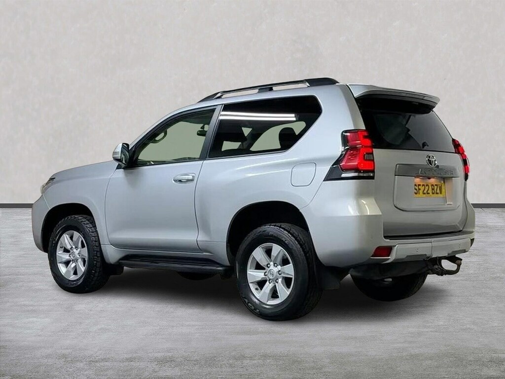 Toyota Land Cruiser 2.8D 204 Active Commercial #2