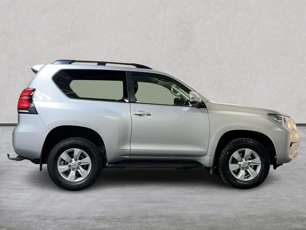 Toyota Land Cruiser 2.8D 204 Active Commercial #3