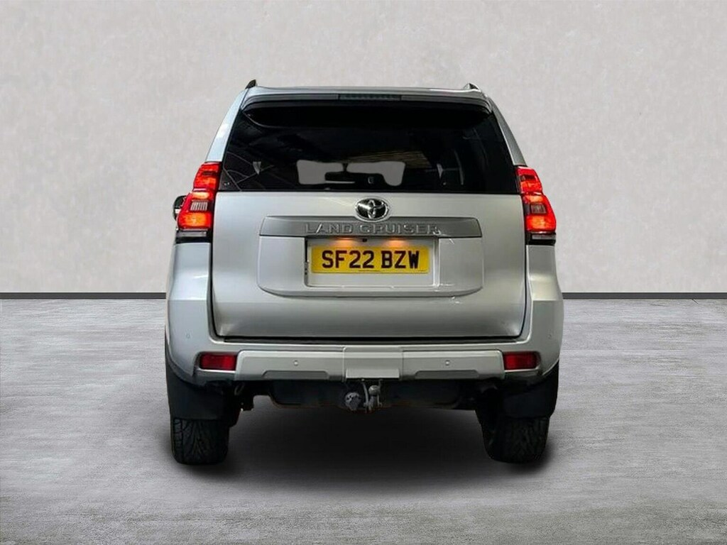 Toyota Land Cruiser 2.8D 204 Active Commercial #4