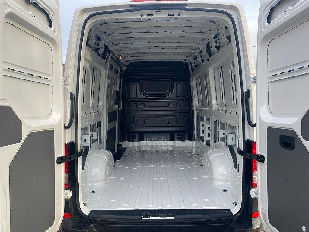 Volkswagen Crafter Cr35 Panel Van Commerce Lwb 140 Ps 2.0 Tdi 6Sp Man Grey #17