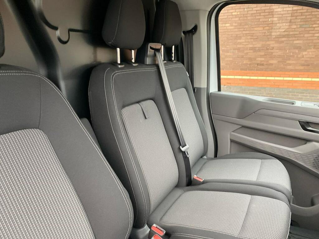 Volkswagen E-Transporter Swb 136Ps 65Kwh Panel Van Grey #16